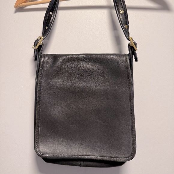 Coach Handbags - Vintage Coach Bag Black Leather